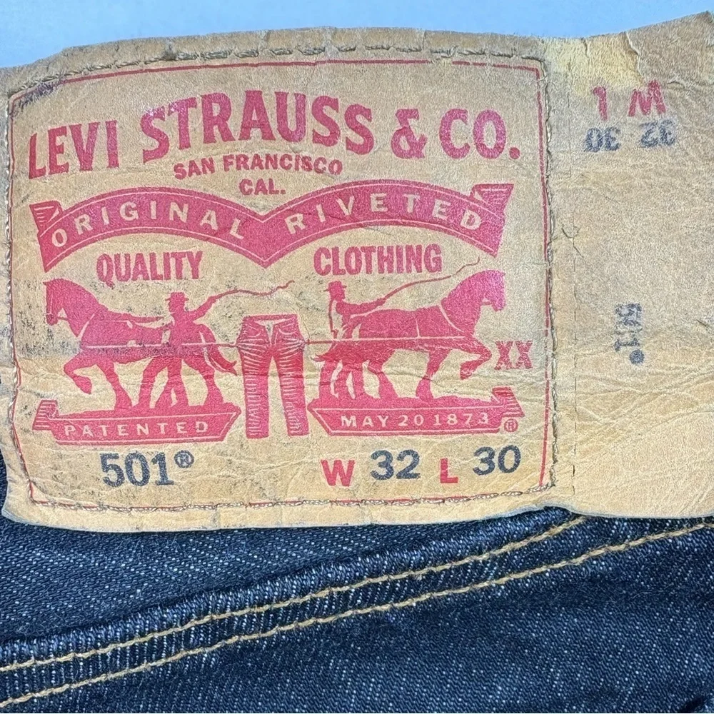 Levi's Men's 501 XX Original Shrink to Fit Button Fly Jeans in Black- Size 32x30